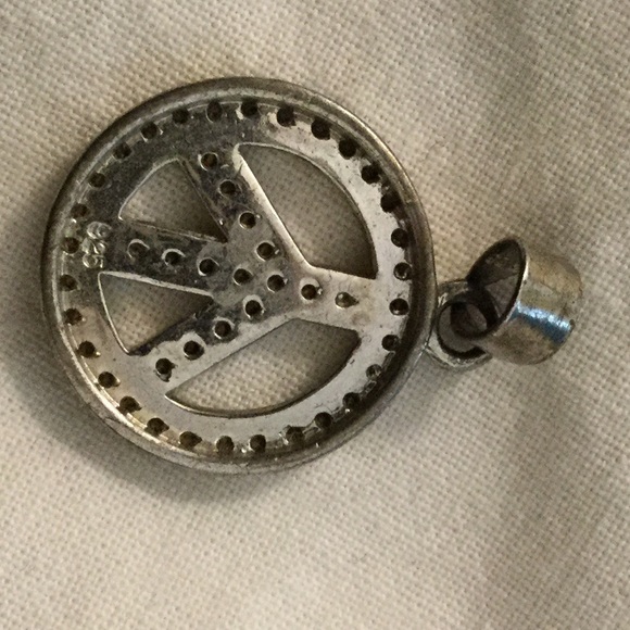 Peace charm - Picture 3 of 4